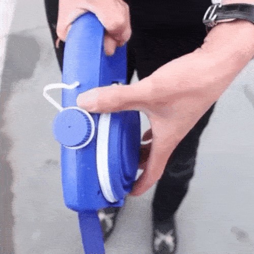 essential-leash-multi-functional-dog-leash-with-water-bottle-bowl-waste-bag-dispenser-104428-desc-XBM02YB5MA