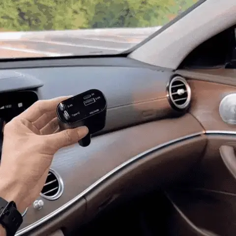 retractable-fast-car-charger-evolved-chargers